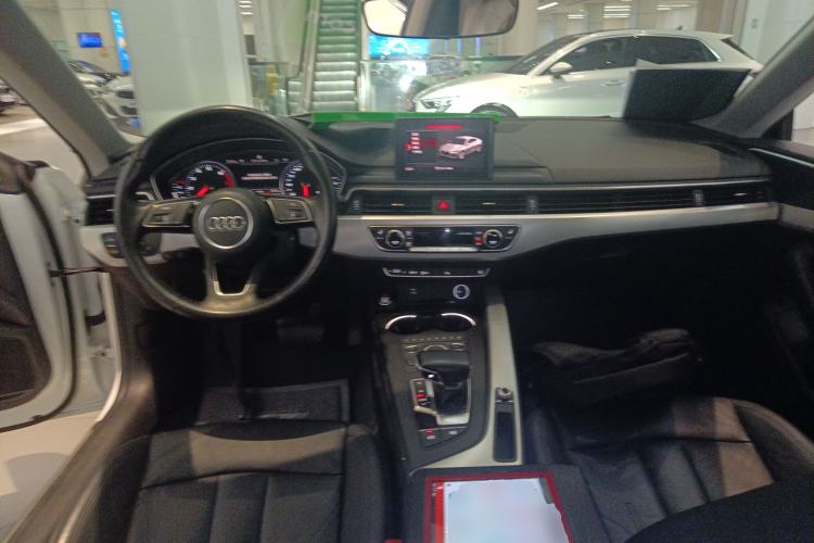 Used Audi A5 2019 Sportback 40 TFSI Fashion Model Center Console