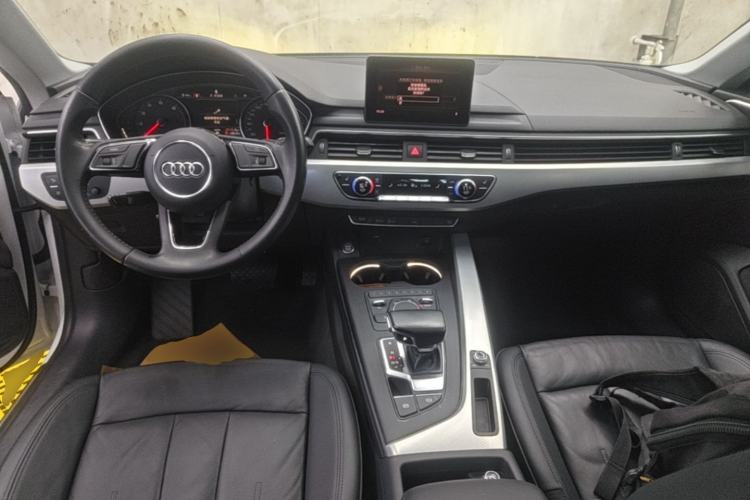 Used Audi A5 2019 Sportback 40 TFSI Fashion Model Center Console