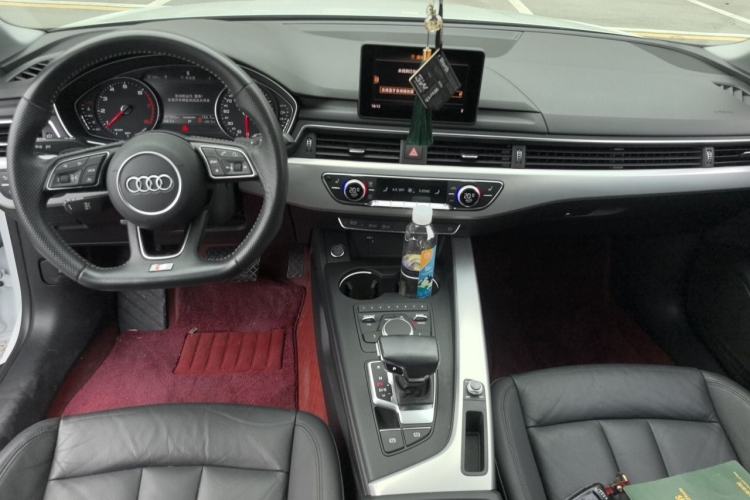Used Audi A5 2019 Sportback 40 TFSI Fashion Model Center Console