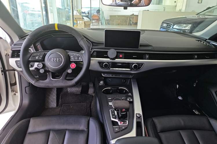 Used Audi A5 2019 Sportback 45 TFSI Fashion Model Center Console