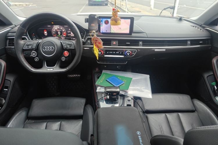 Used Audi A5  Center Console