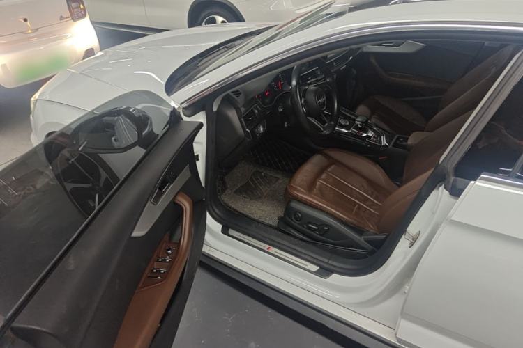 Used Audi A5 2019 Sportback 40 TFSI Fashion Model Driver Seat