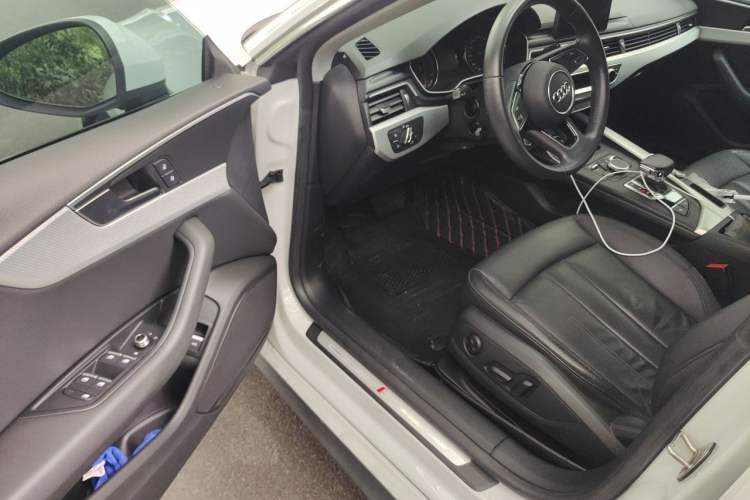 Used Audi A5 2019 Sportback 40 TFSI Fashion Model Driver Seat