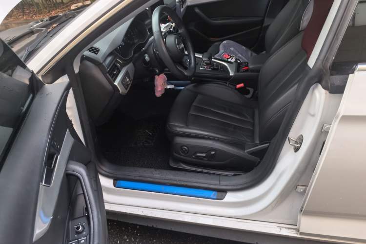Used Audi A5 2019 Sportback 40 TFSI Fashion Model Driver Seat