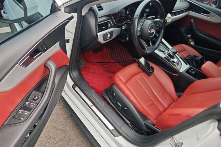 Used Audi A5 2019 Sportback 40 TFSI Fashion Model Driver Seat