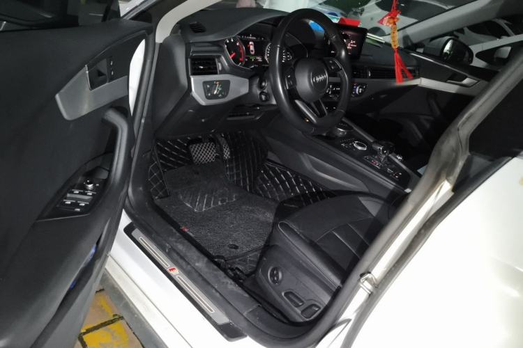 Used Audi A5 2019 Sportback 40 TFSI Fashion Model Driver Seat
