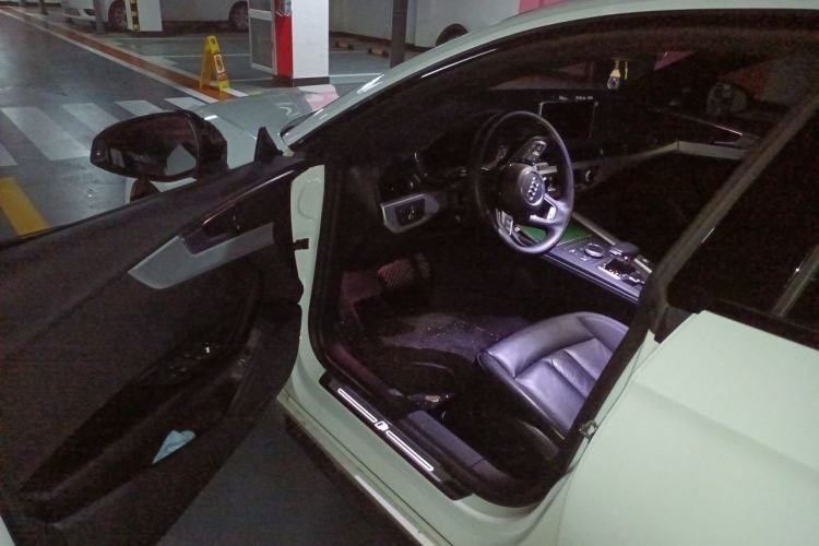 Used Audi A5 2019 Sportback 45 TFSI Fashion Model Driver Seat