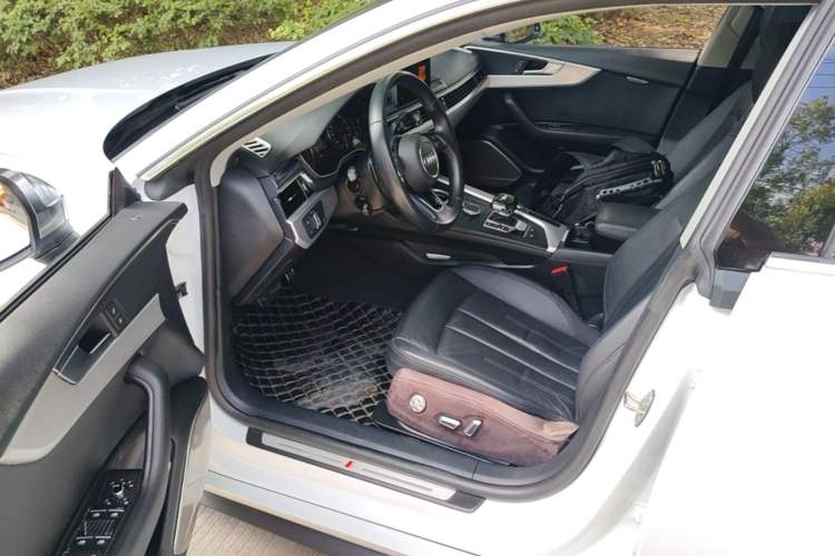 Used Audi A5 2019 Sportback 40 TFSI Fashion Model Driver Seat