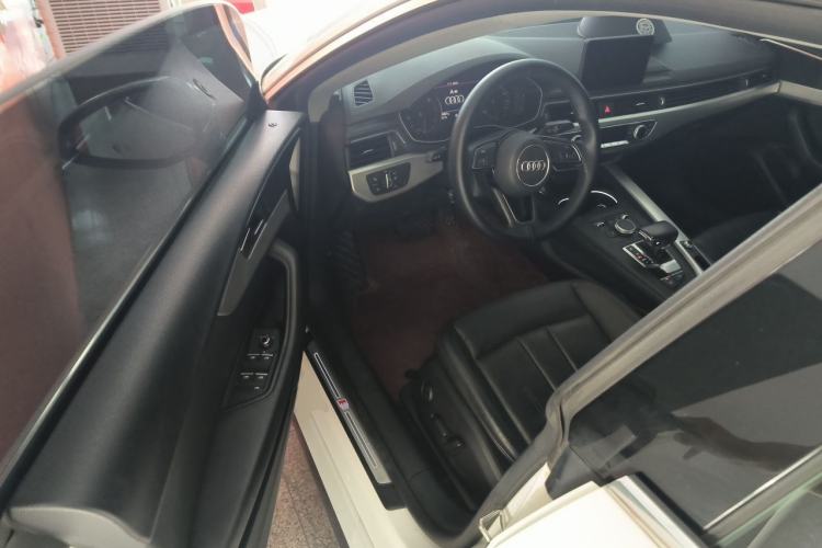Used Audi A5 2019 Sportback 40 TFSI Fashion Model Driver Seat