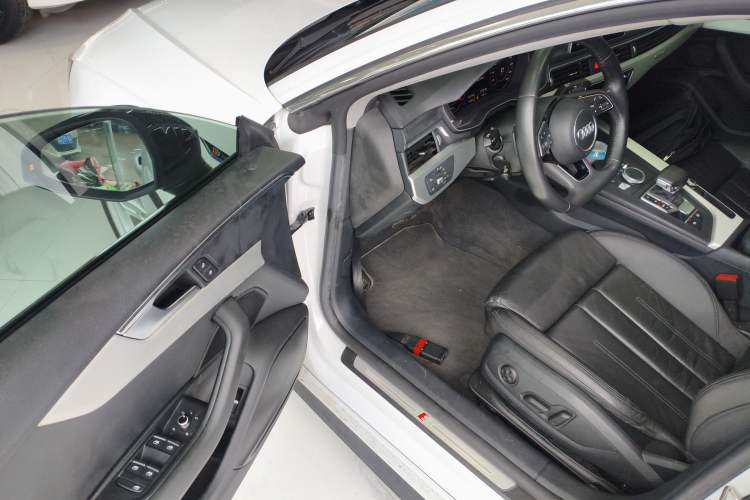 Used Audi A5 2019 Sportback 45 TFSI quattro Sport Model Driver Seat