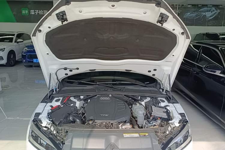Used Audi A5 2019 Cabriolet 40 TFSI Fashion Edition China V Engine Bay