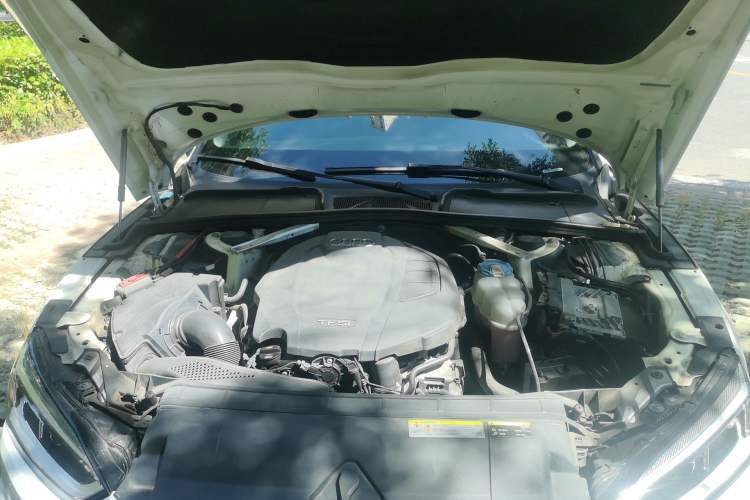 Used Audi A5 2019 Sportback 45 TFSI Fashion Model Engine Bay