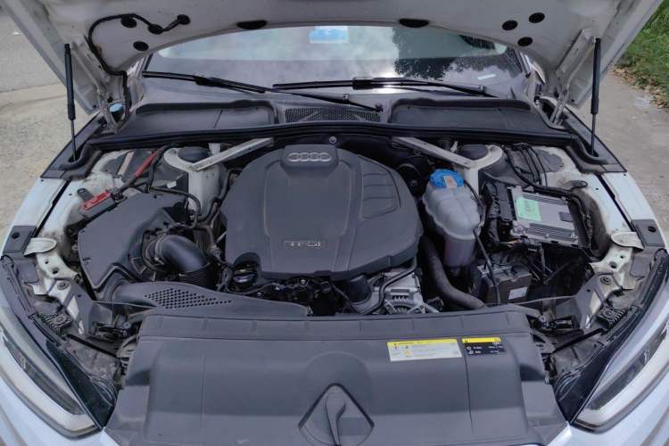 Used Audi A5 2019 Sportback 40 TFSI Fashion Model Engine Bay