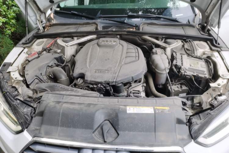 Used Audi A5 2019 Sportback 40 TFSI Fashion Model Engine Bay