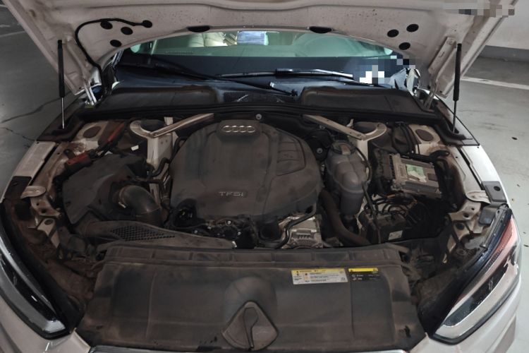 Used Audi A5 2019 Sportback 40 TFSI Fashion Model Engine Bay