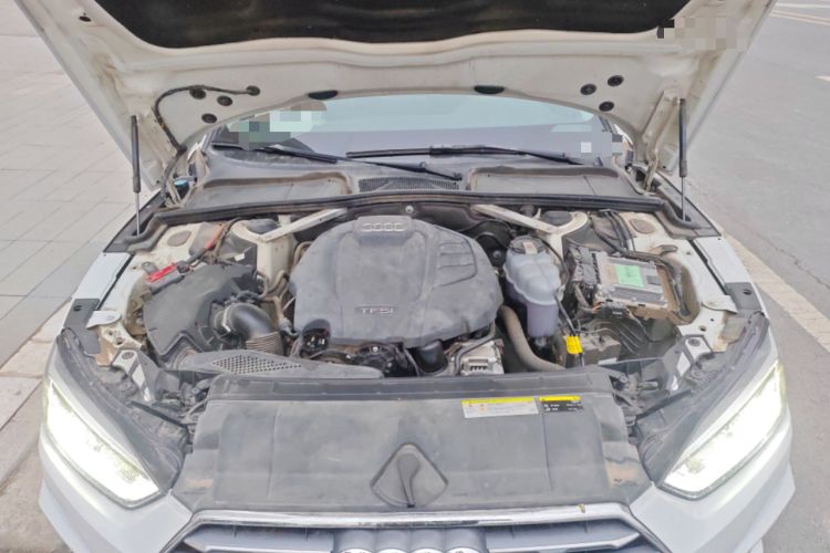 Used Audi A5 2019 Sportback 40 TFSI Fashion Model Engine Bay