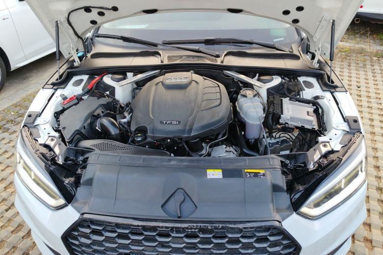 Used Audi A5 2019 Sportback 40 TFSI Fashion Model Engine Bay