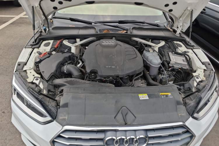 Used Audi A5 2019 Sportback 40 TFSI Fashion Model Engine Bay