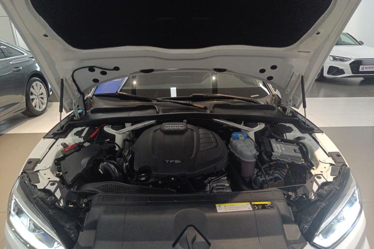 Used Audi A5 2019 Sportback 40 TFSI Fashion Model Engine Bay