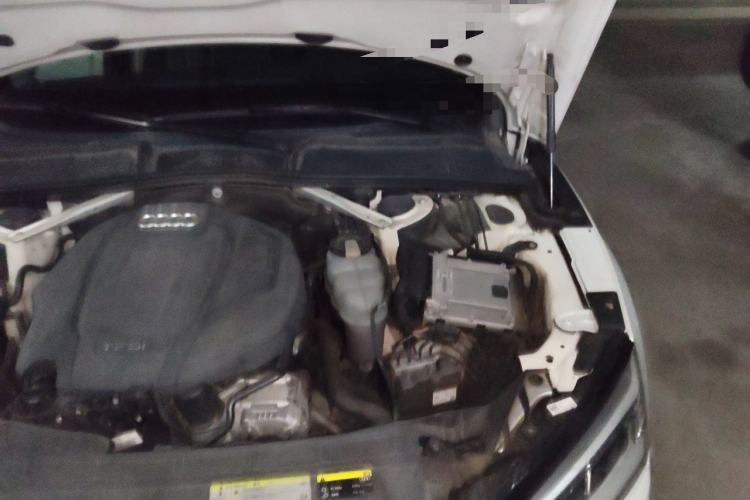 Used Audi A5 2019 Sportback 40 TFSI Fashion Model Engine Bay Left