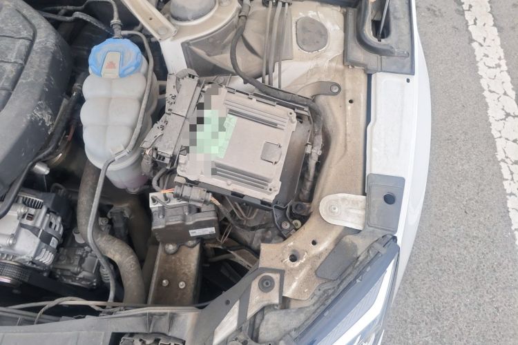 Used Audi A5 2019 Sportback 40 TFSI Fashion Model Engine Bay Left