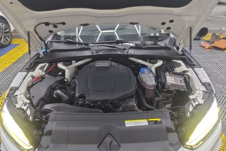 Used Audi A5 2019 Sportback 40 TFSI Fashion Model Engine Bay