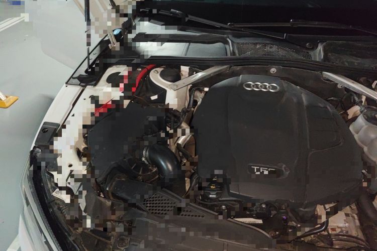 Used Audi A5 2019 Sportback 40 TFSI Fashion Model Engine Bay Right