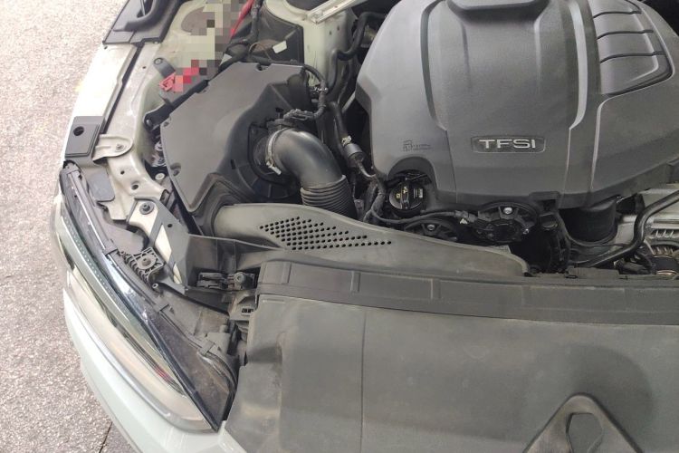 Used Audi A5 2019 Sportback 40 TFSI Fashion Model Engine Bay Right