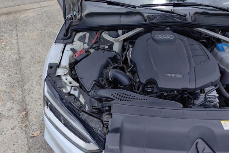 Used Audi A5 2019 Sportback 40 TFSI Fashion Model Engine Bay Right
