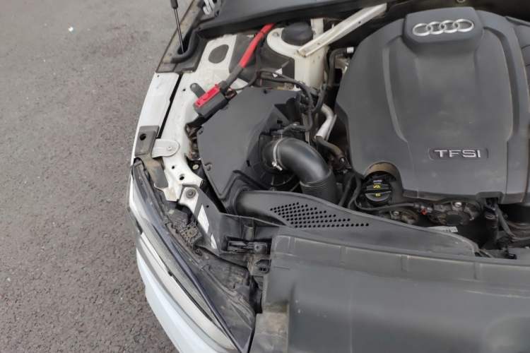 Used Audi A5 2019 Sportback 40 TFSI Fashion Model Engine Bay Right