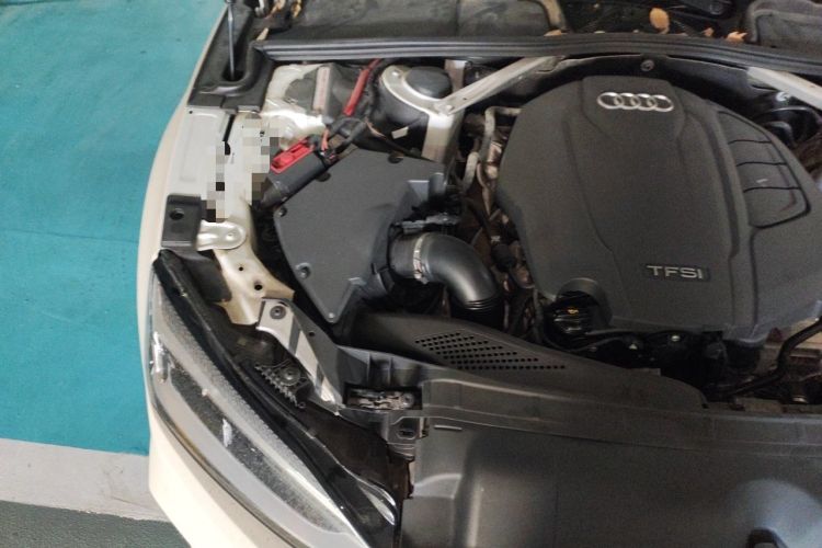 Used Audi A5 2019 Sportback 40 TFSI Fashion Model Engine Bay Right