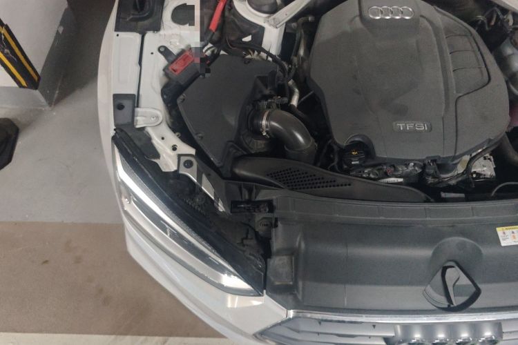 Used Audi A5 2019 Sportback 40 TFSI Fashion Model Engine Bay Right