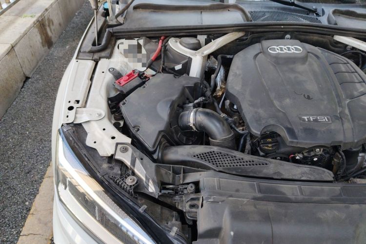 Used Audi A5 2019 Sportback 40 TFSI Fashion Model Engine Bay Right