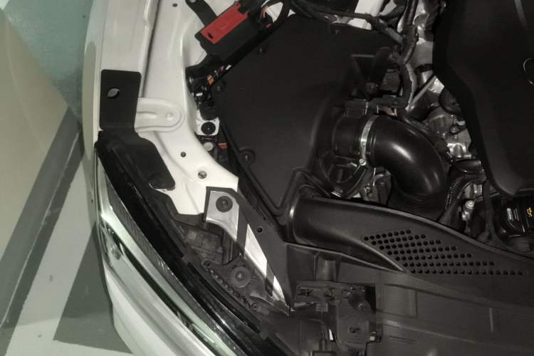 Used Audi A5 2019 Sportback 40 TFSI Fashion Model Engine Bay Right