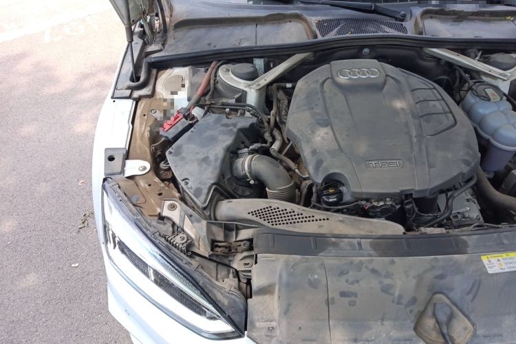 Used Audi A5 2019 Sportback 40 TFSI Fashion Model Engine Bay Right