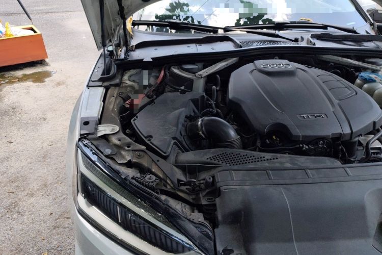 Used Audi A5 2019 Sportback 40 TFSI Fashion Model Engine Bay Right
