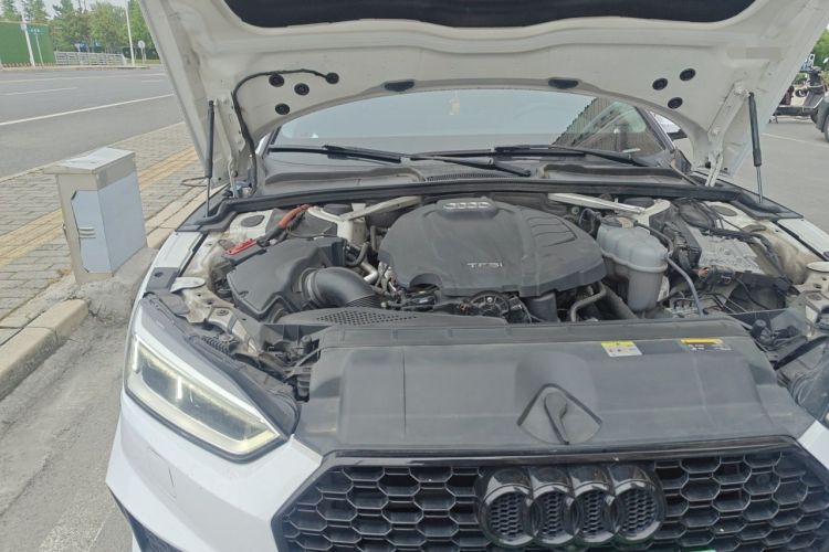 Used Audi A5  Engine Bay Right