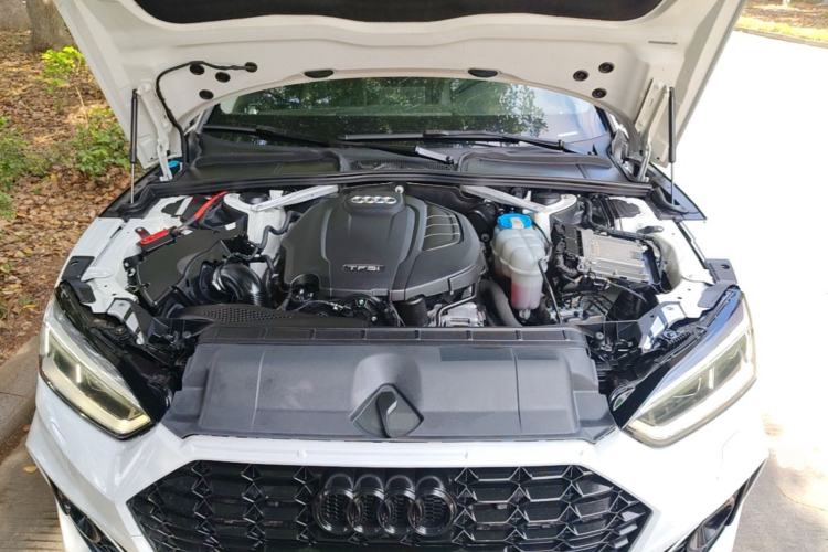 Used Audi A5 2019 Sportback 40 TFSI Fashion Model Engine Bay