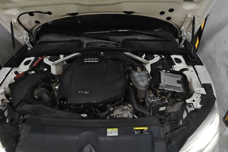 Used Audi A5 2019 Sportback 40 TFSI Fashion Model Engine Bay