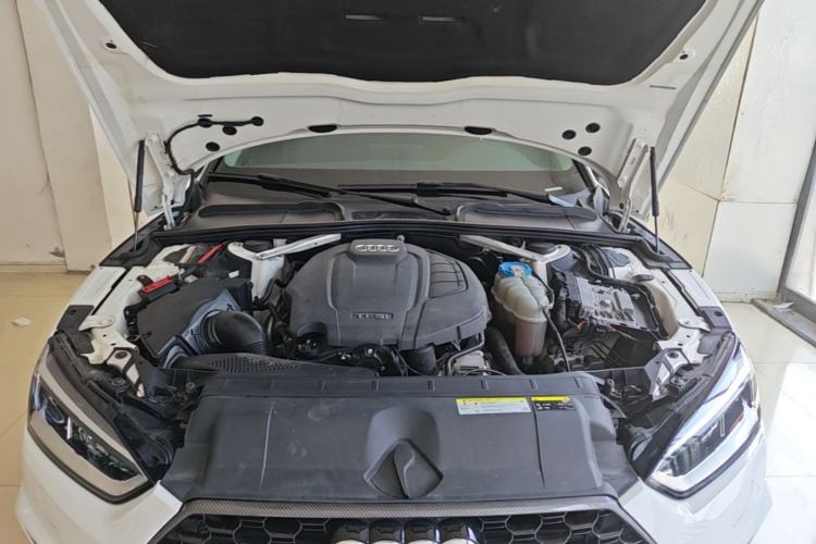 Used Audi A5 2019 Sportback 45 TFSI Fashion Model Engine Bay