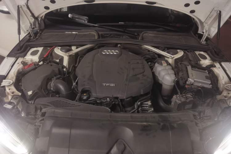 Used Audi A5 2019 Sportback 40 TFSI Fashion Model Engine Bay