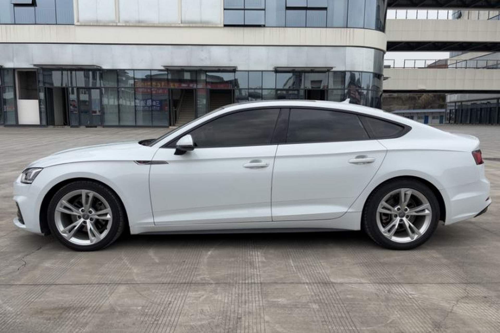 Used Audi A5 2019 Sportback 40 TFSI Fashion Model Exterior 3