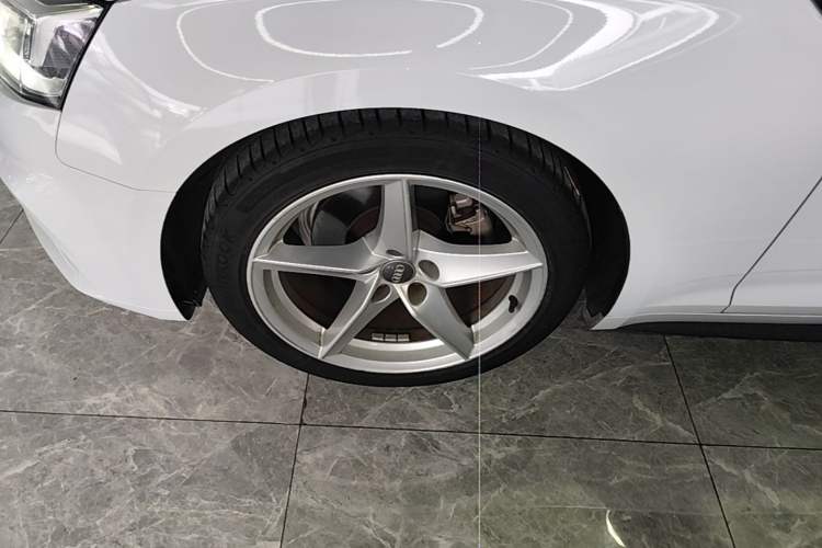 Used Audi A5 2019 Coupe 40 TFSI Fashion Edition China V Emission Standard Exterior 4