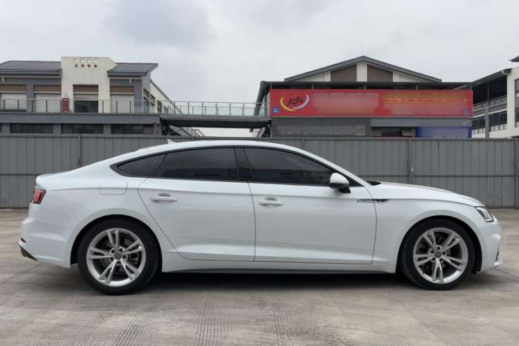 Used Audi A5 2019 Sportback 40 TFSI Fashion Model Exterior 4