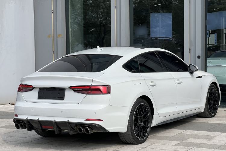 Used Audi A5 2019 Sportback 40 TFSI Fashion Model Exterior 9
