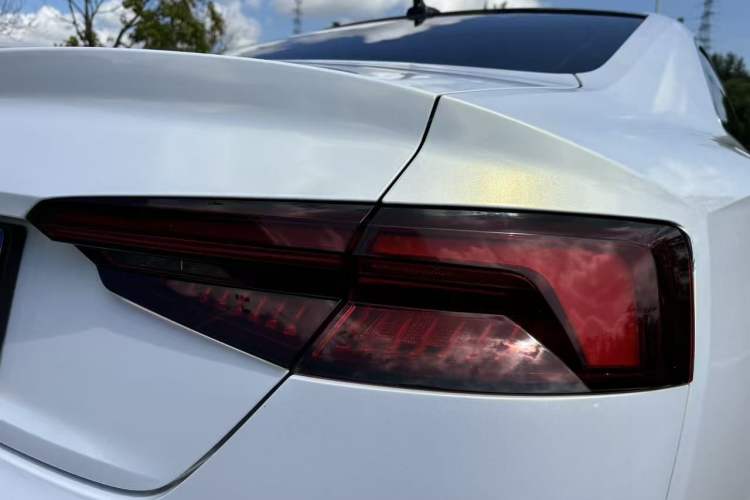 Used Audi A5 2019 Coupe 40 TFSI Fashion Edition China V Emission Standard Exterior 9