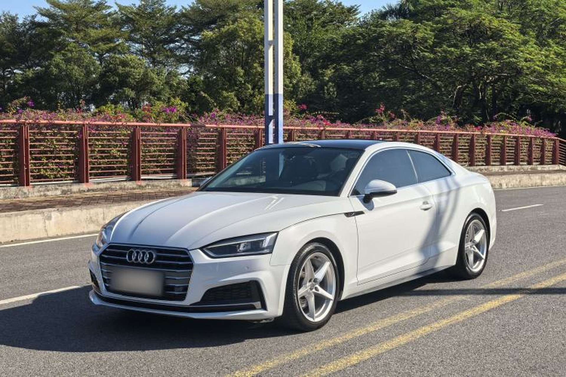 Used Audi A5 2019 Coupe 40 TFSI Fashion Edition China V Emission Standard Front Left 45 Deg