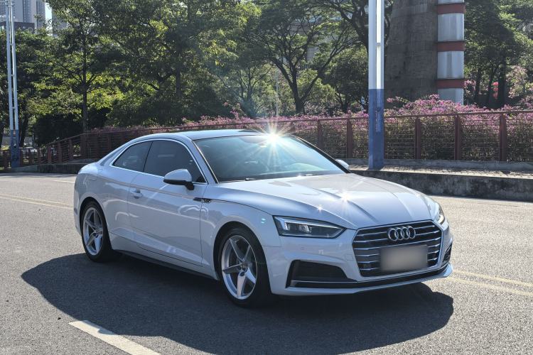 Used Audi A5 2019 Coupe 40 TFSI Fashion Edition China V Emission Standard Front Right 45 Deg