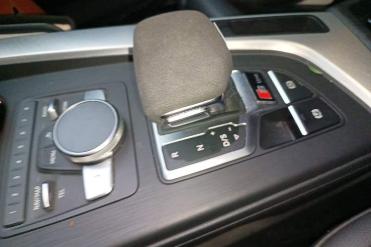 Used Audi A5 2019 Sportback 45 TFSI Fashion Model Gear Lever