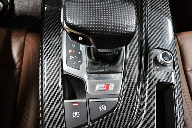 Used Audi A5 2019 Sportback 40 TFSI Fashion Model Gear Lever